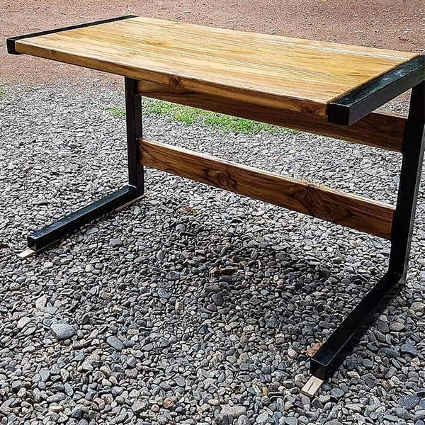 D’artagnan Desk (PRE-ORDER)